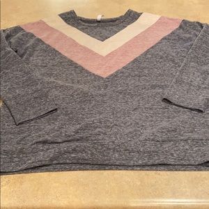 Women’s shirt size small